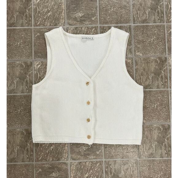 Abercrombie & Fitch Jackets & Blazers - ABERCROMBIE & FITCH White Mara Sleeveless Knit Vest Gold Tone Buttons Size XL